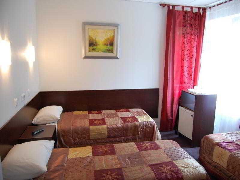 Vabriku Guesthouse タリン エクステリア 写真